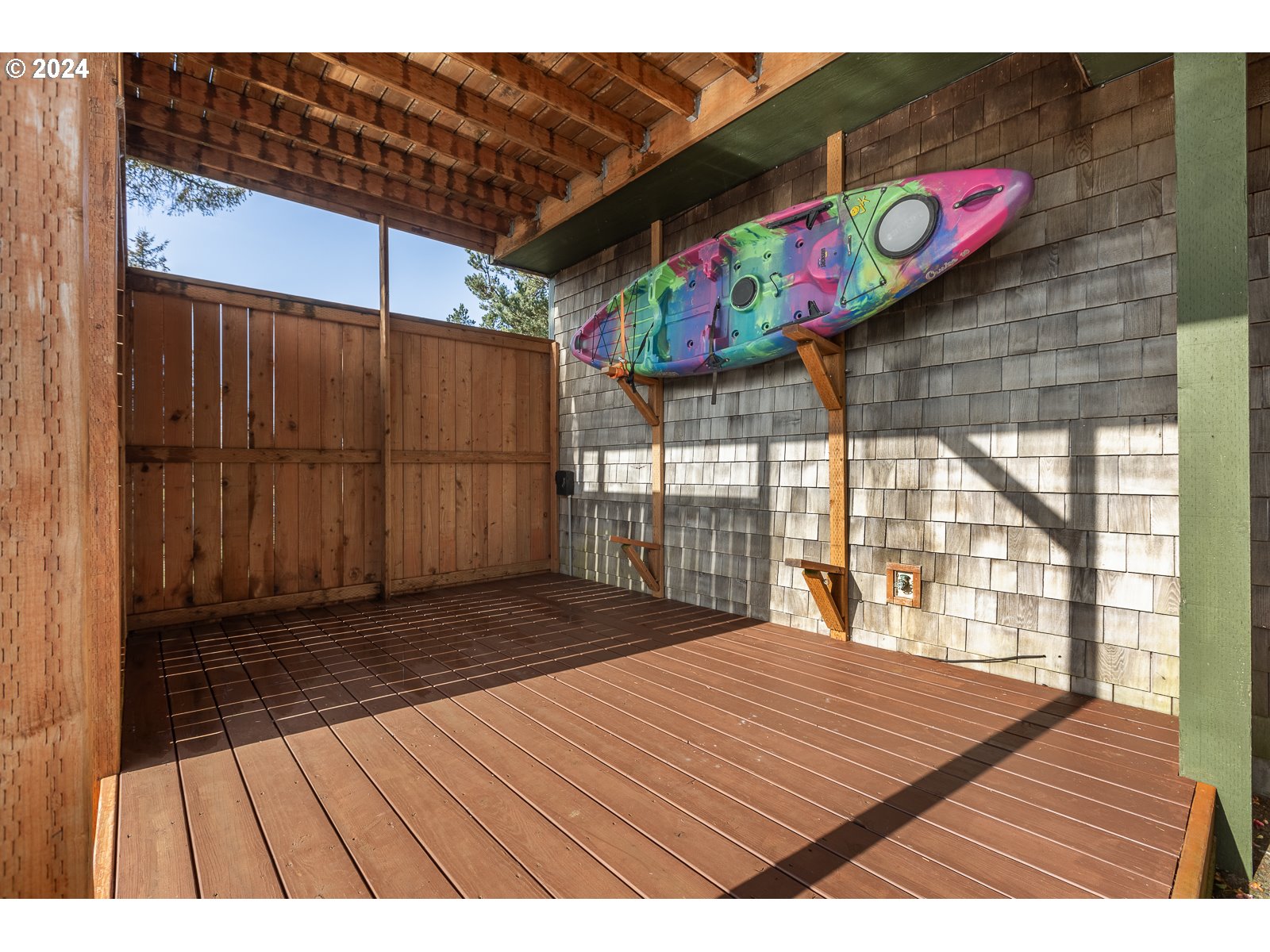 9210 TROUT PL