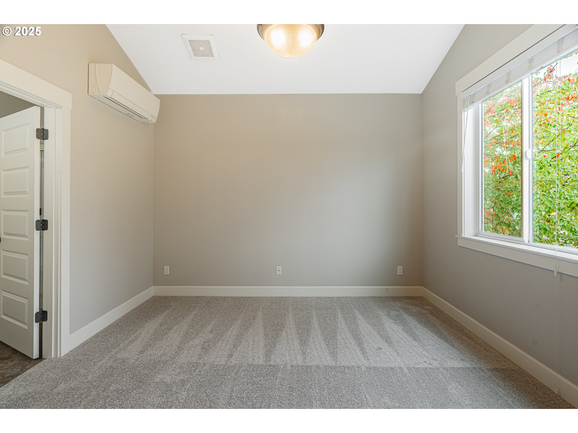 6335 SE 65TH AVE