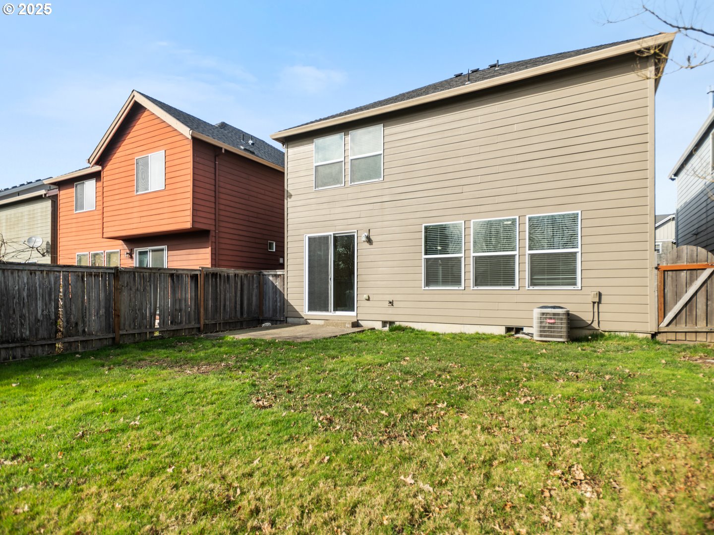 3628 E BUR OAK CT
