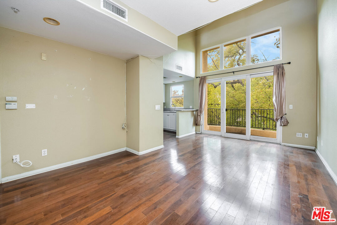 286 N Madison Ave Unit: 415