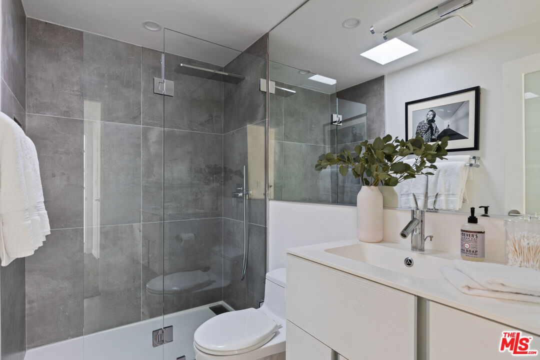 118 Wadsworth Ave Unit: 7