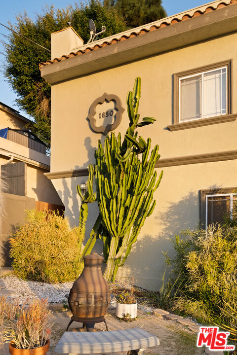 1650 Micheltorena St Unit: C