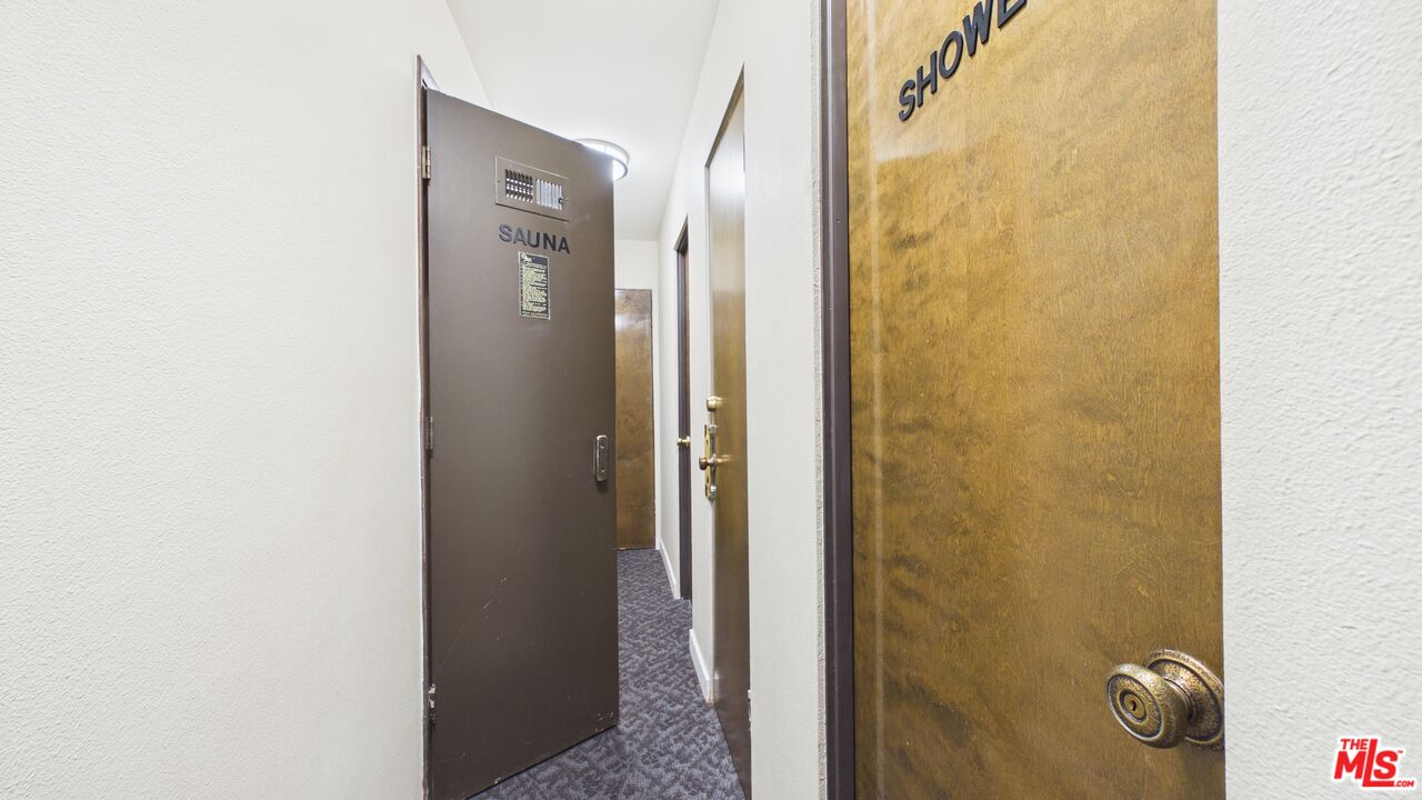 450 S Maple Dr Unit: 403