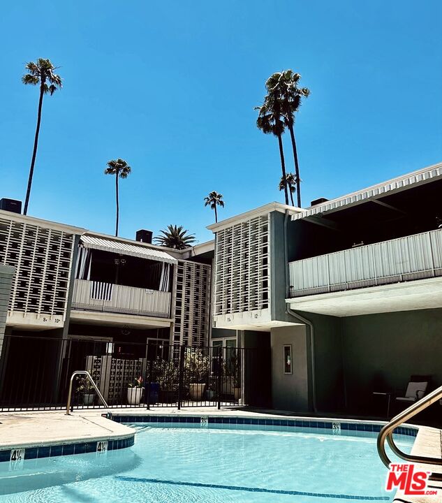 1520 Spruce St Unit: 3