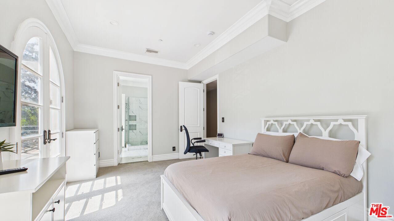 2422 Cazaux Pl