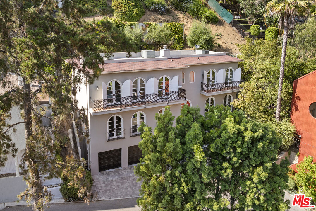 2422 Cazaux Pl