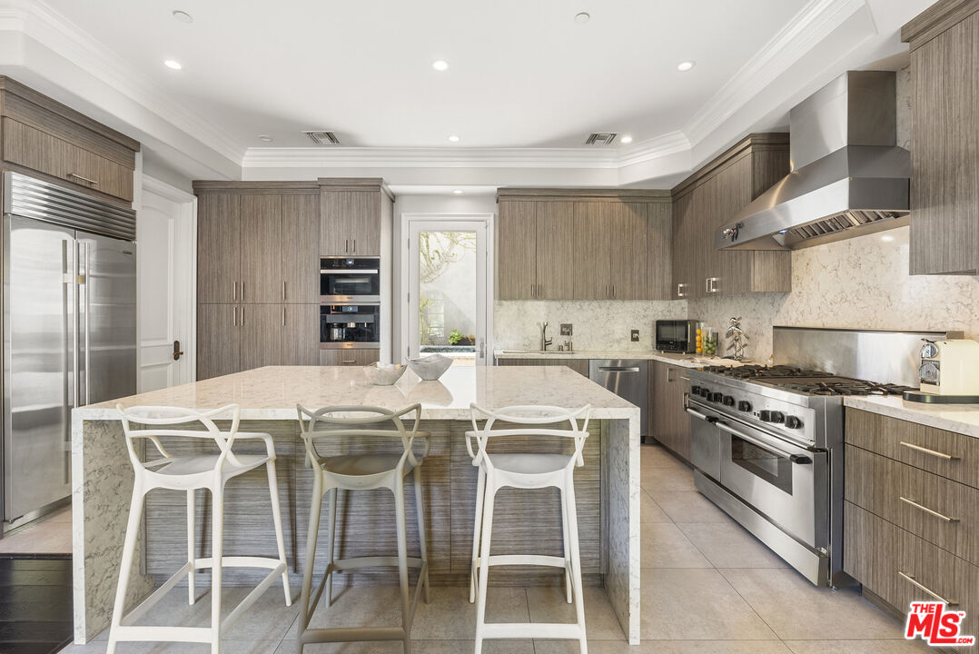 2422 Cazaux Pl