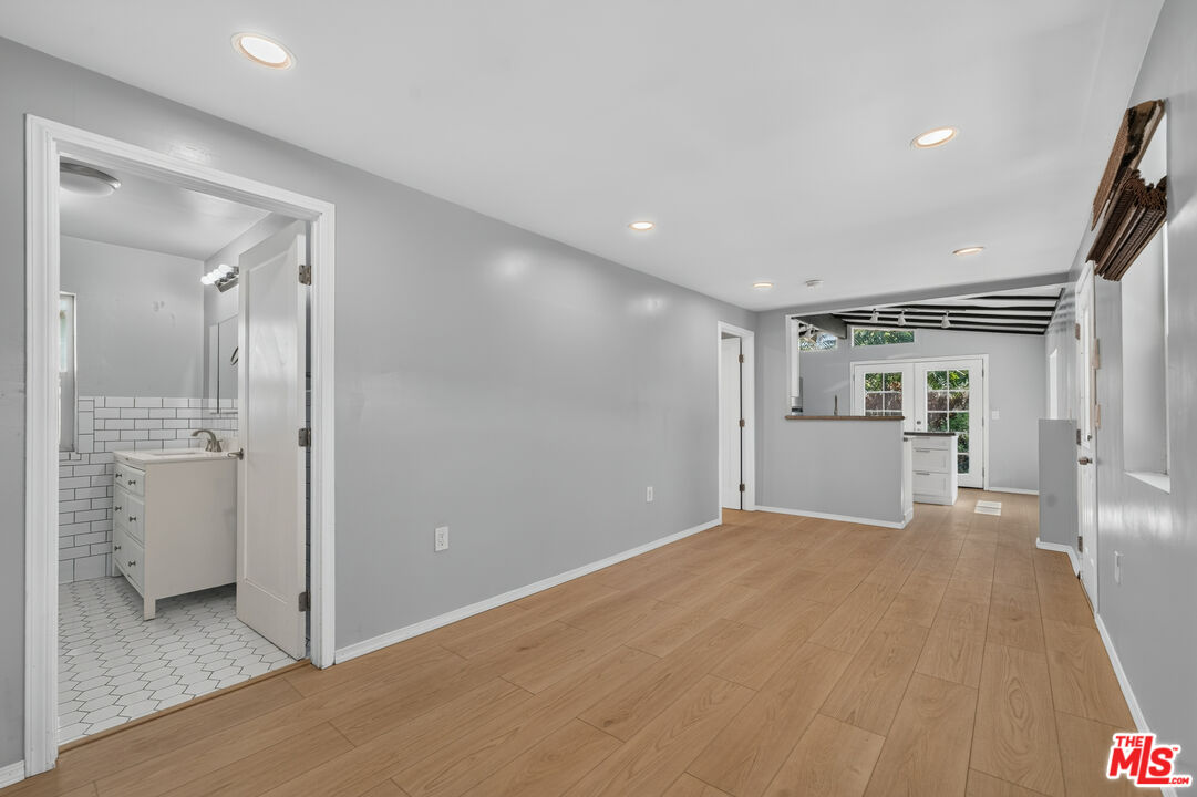 223 S Avenue 57