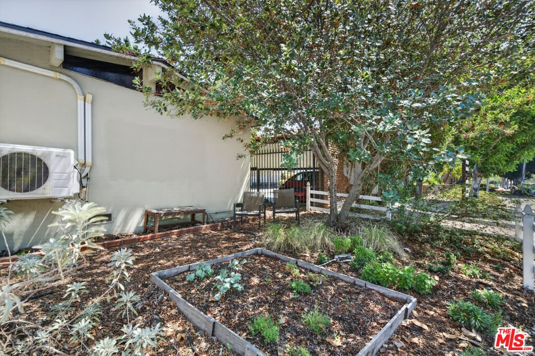 223 S Avenue 57