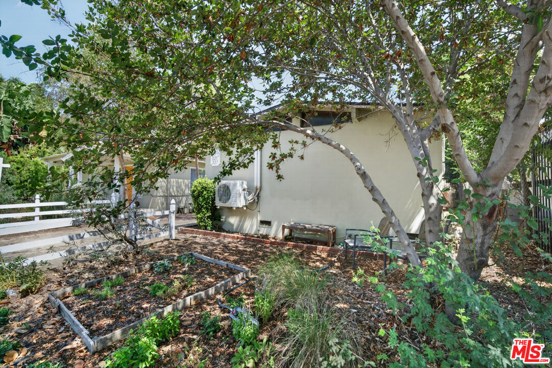 223 S Avenue 57
