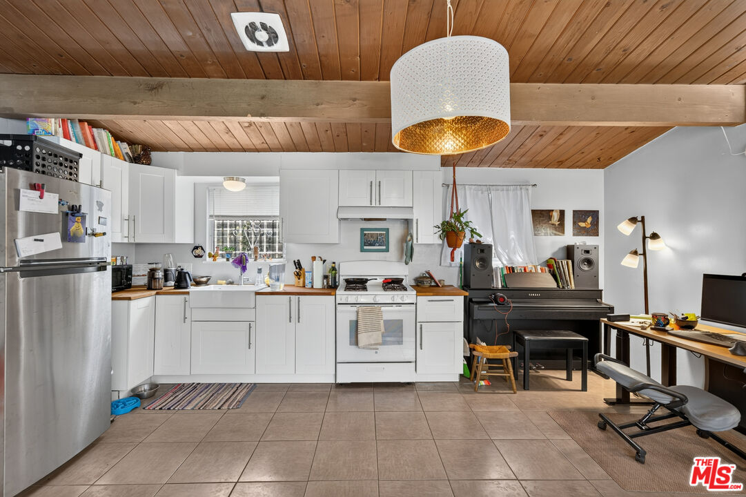 223 S Avenue 57