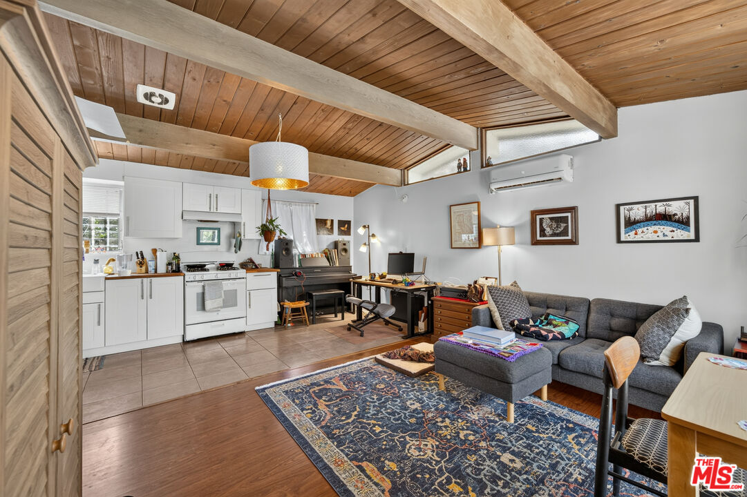 223 S Avenue 57