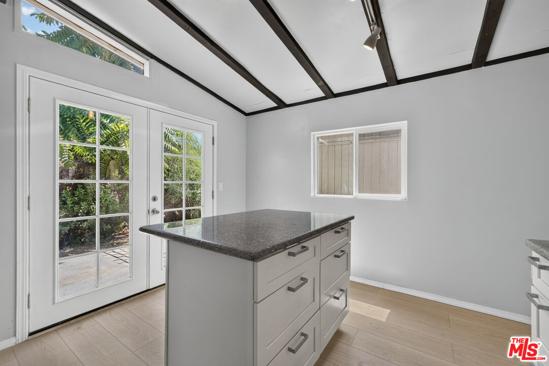 223 S Avenue 57