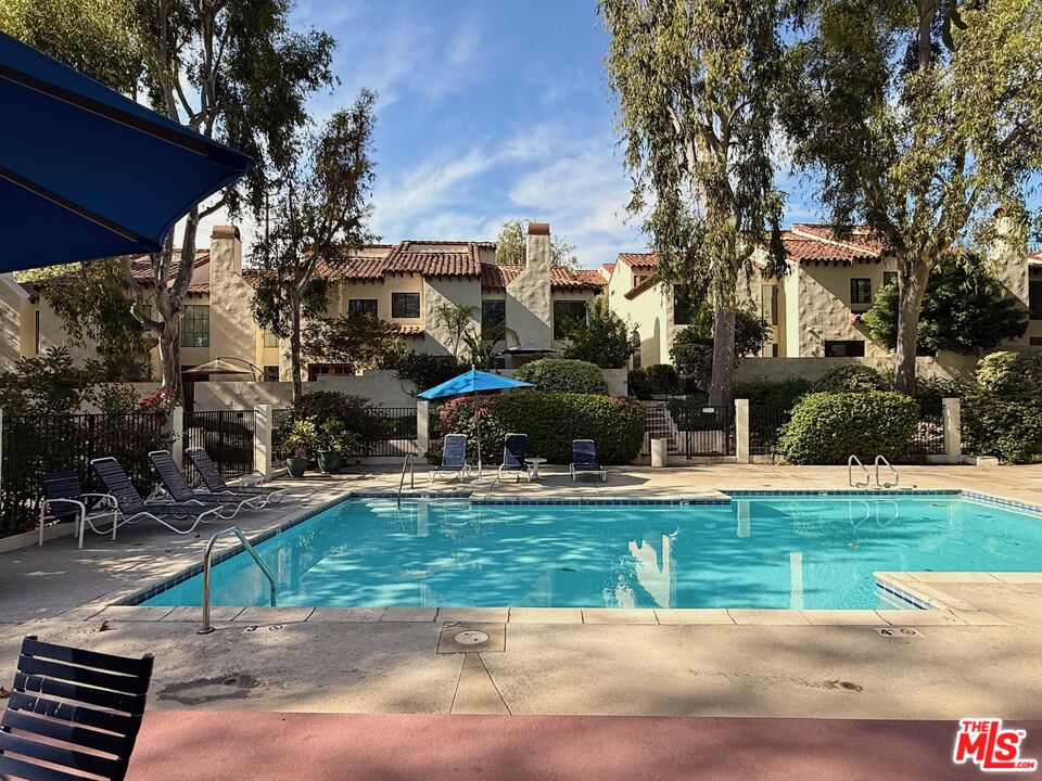 514 Garfield Ave Unit: B