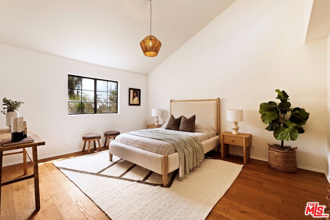 514 Garfield Ave Unit: B