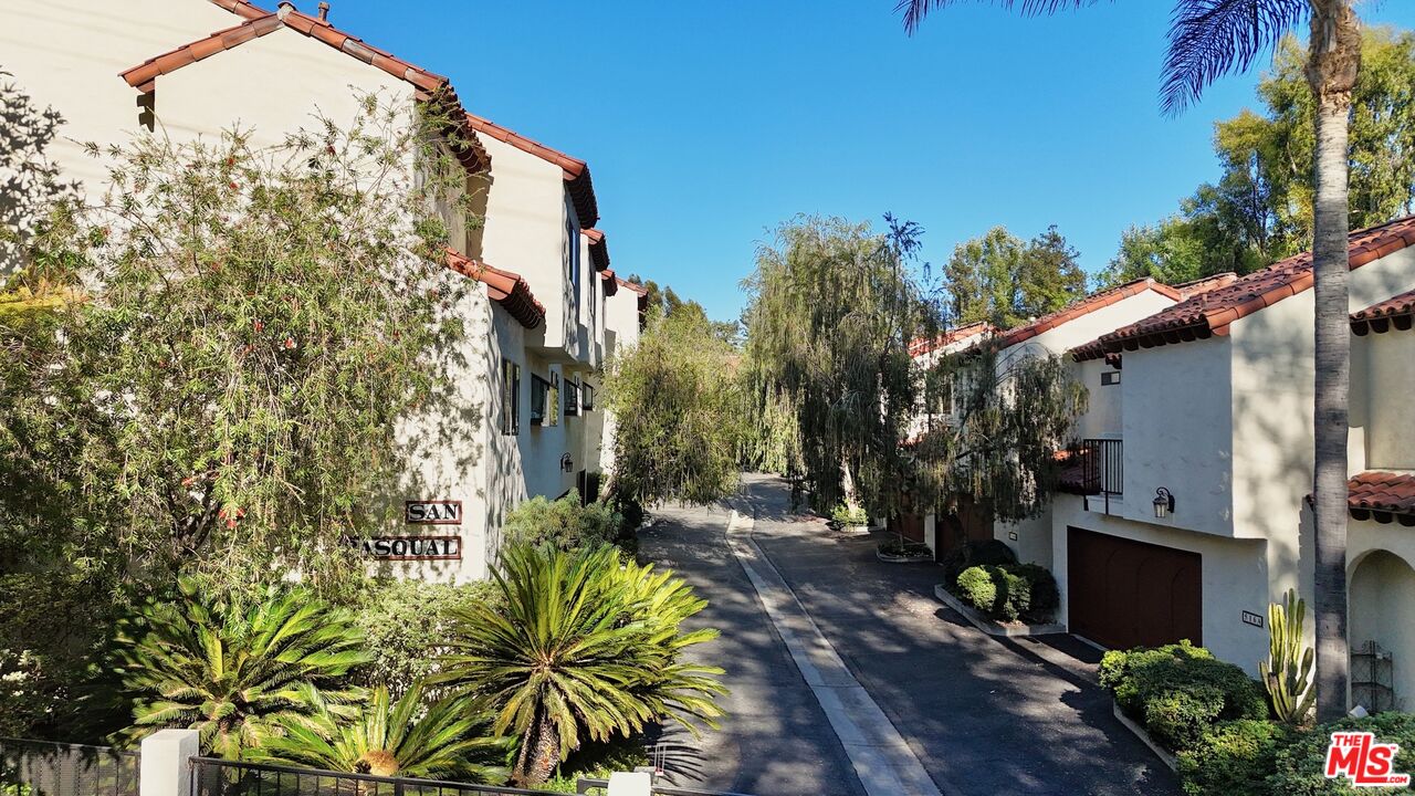 514 Garfield Ave Unit: B