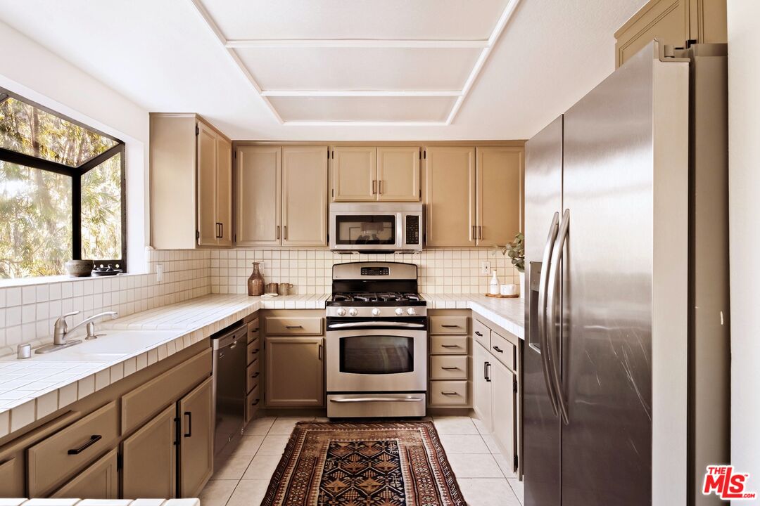 514 Garfield Ave Unit: B