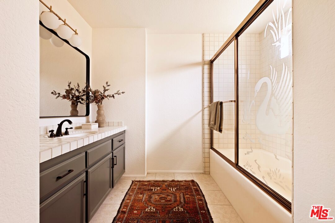 514 Garfield Ave Unit: B