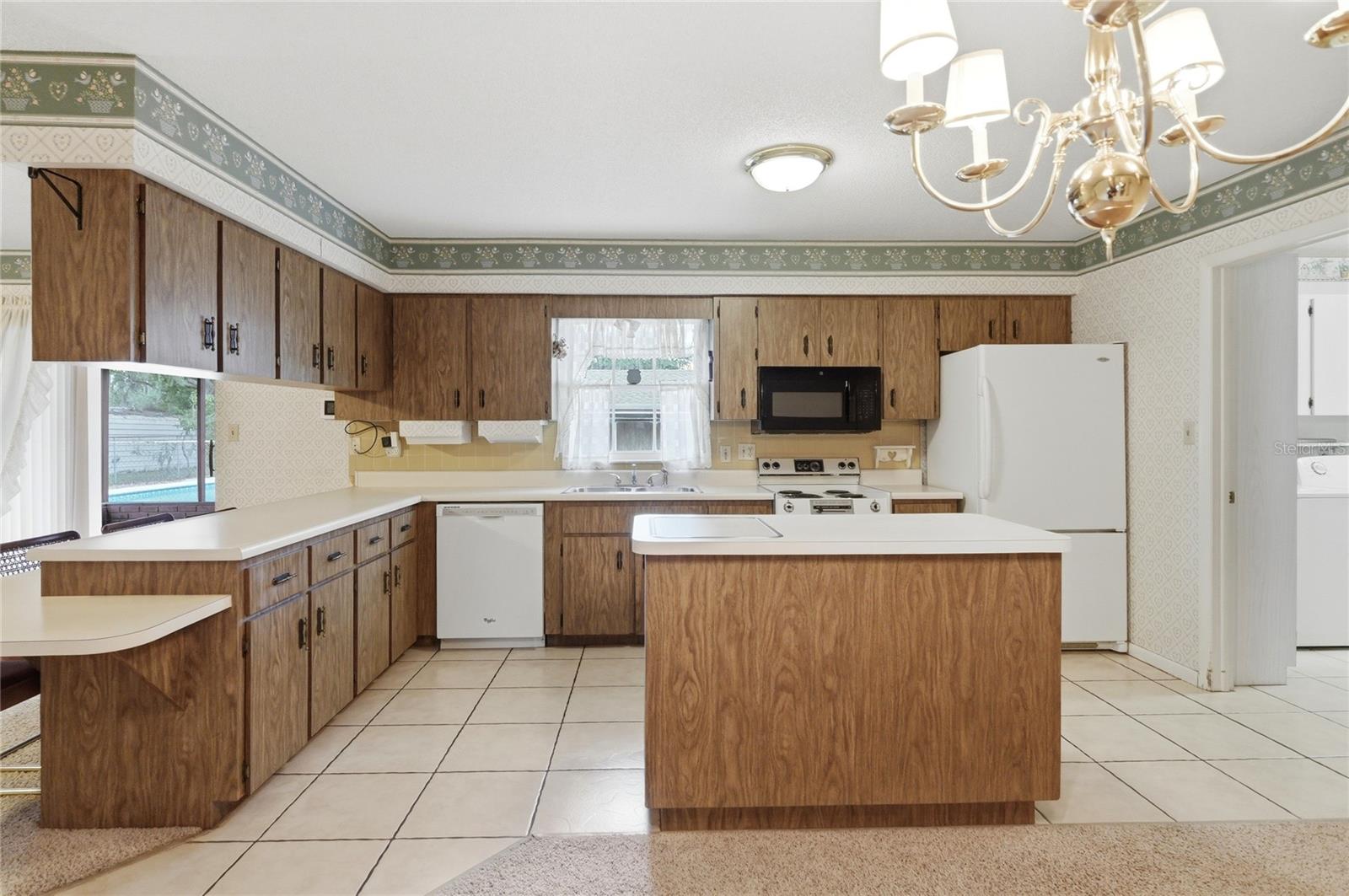1006 ROBINSON RD