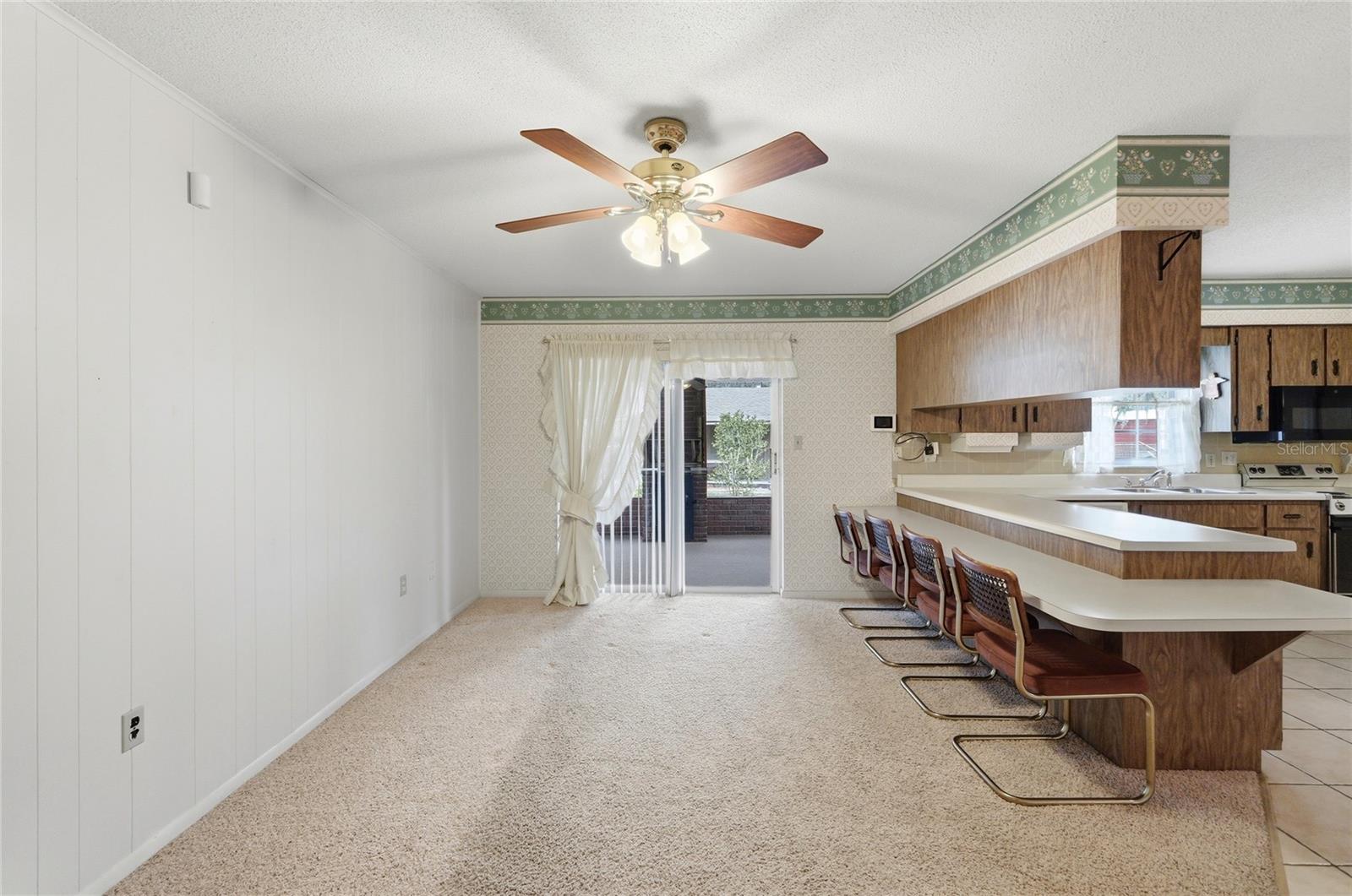 1006 ROBINSON RD