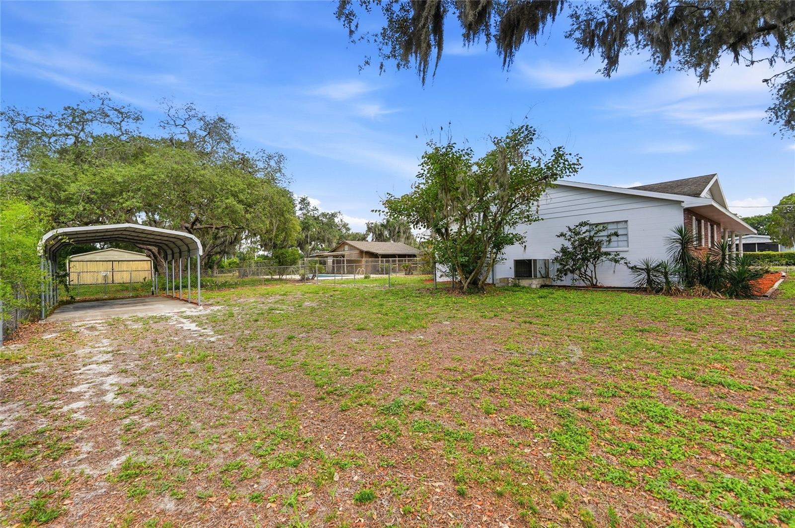 1006 ROBINSON RD