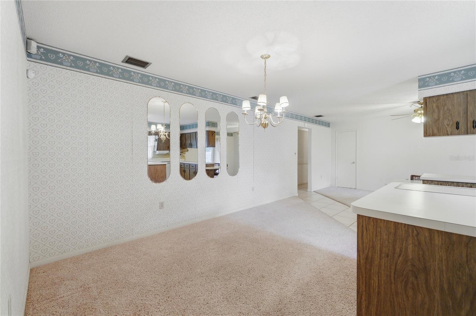 1006 ROBINSON RD