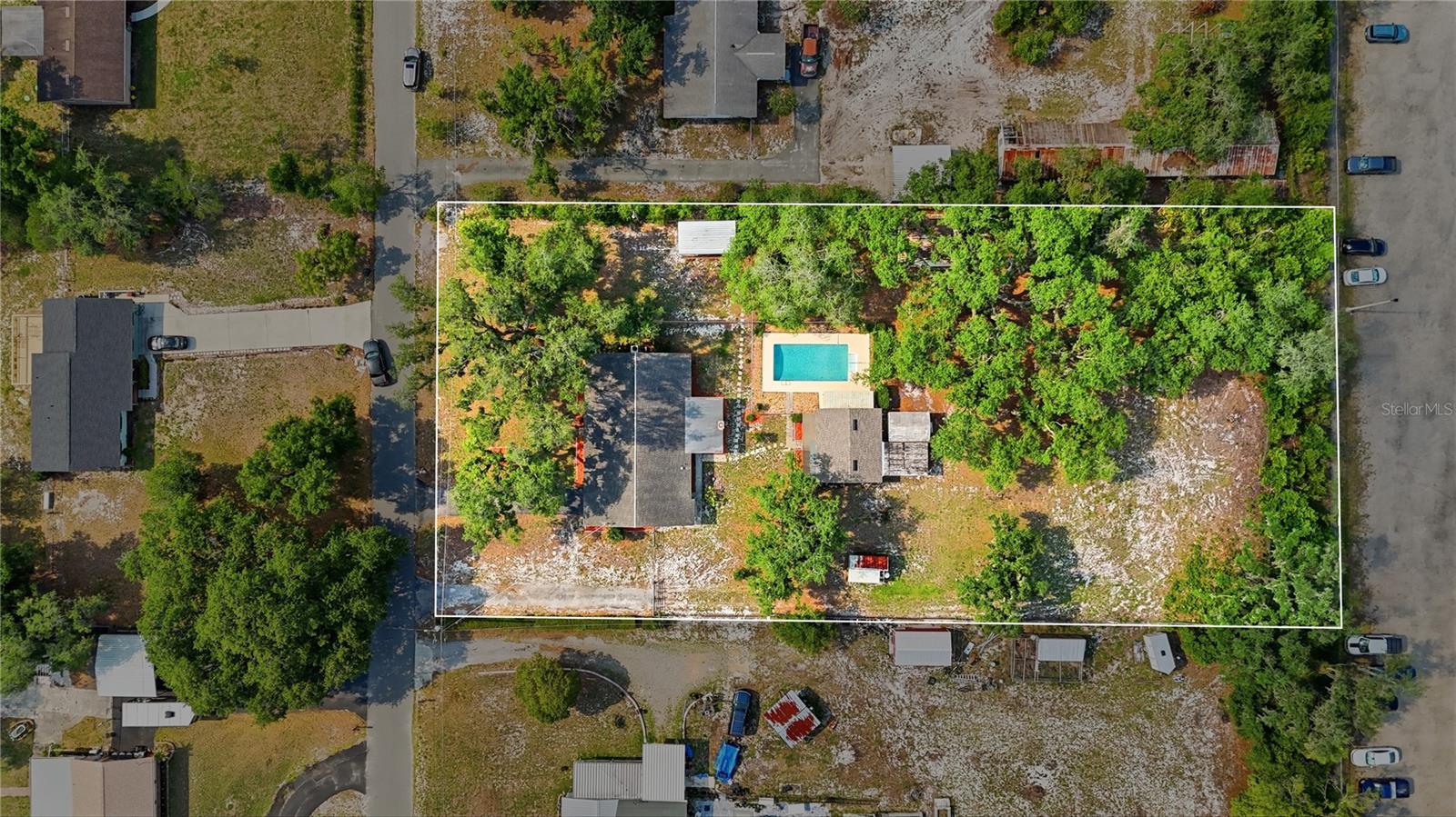 1006 ROBINSON RD