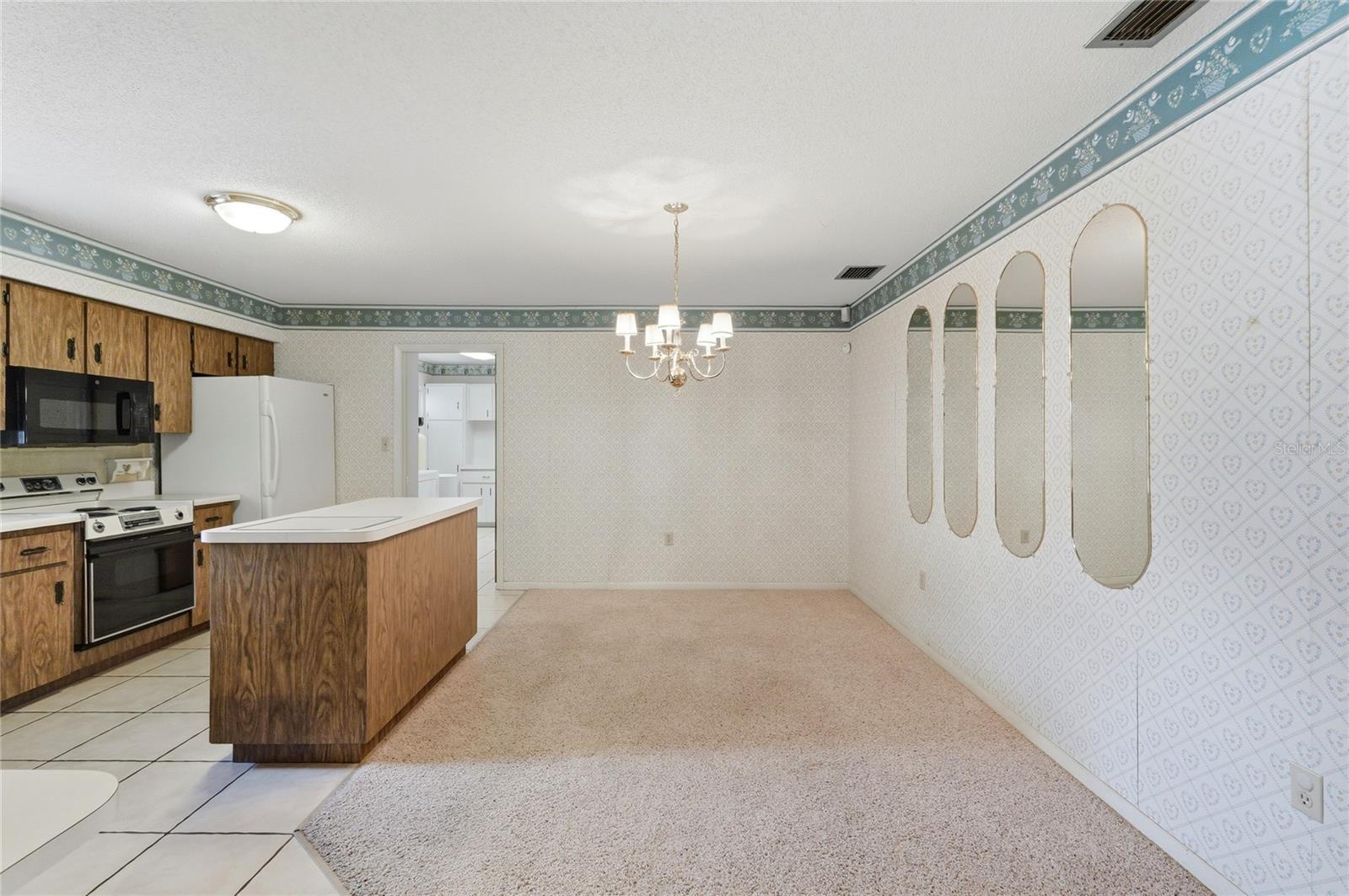 1006 ROBINSON RD