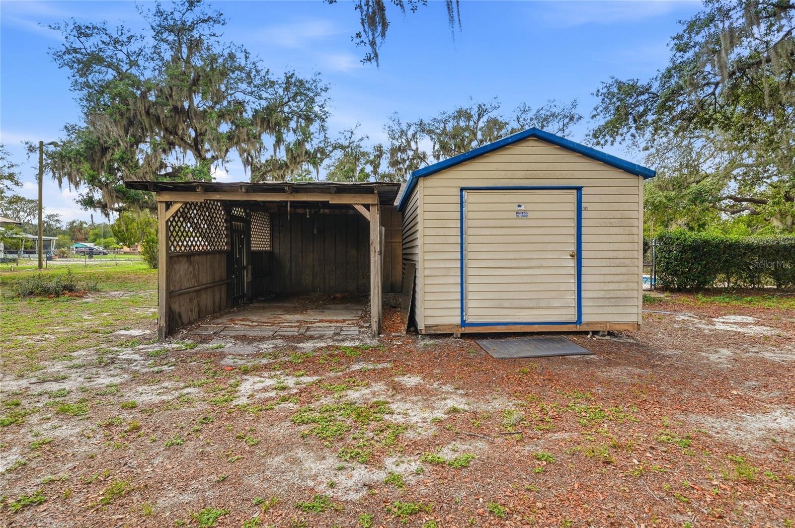1006 ROBINSON RD