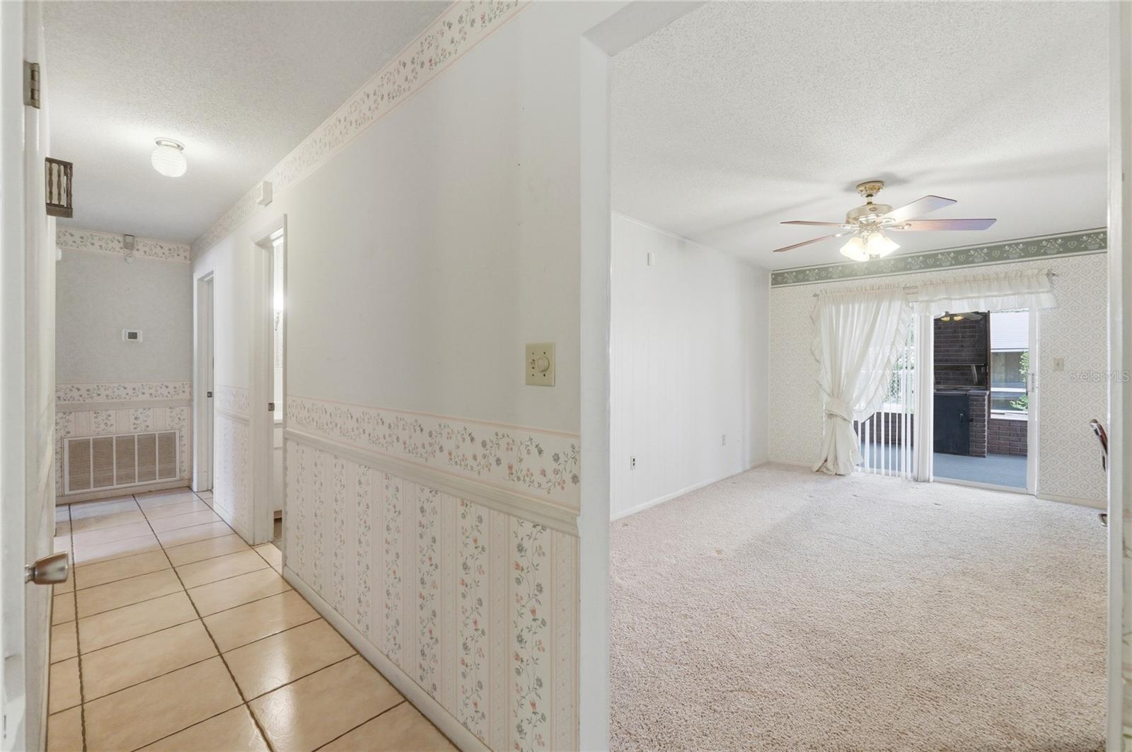 1006 ROBINSON RD