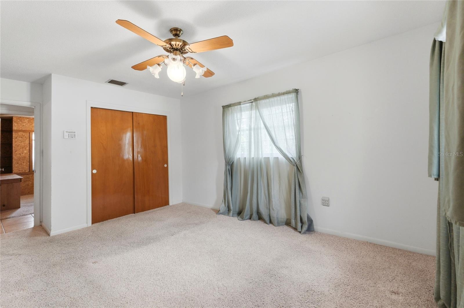 1006 ROBINSON RD