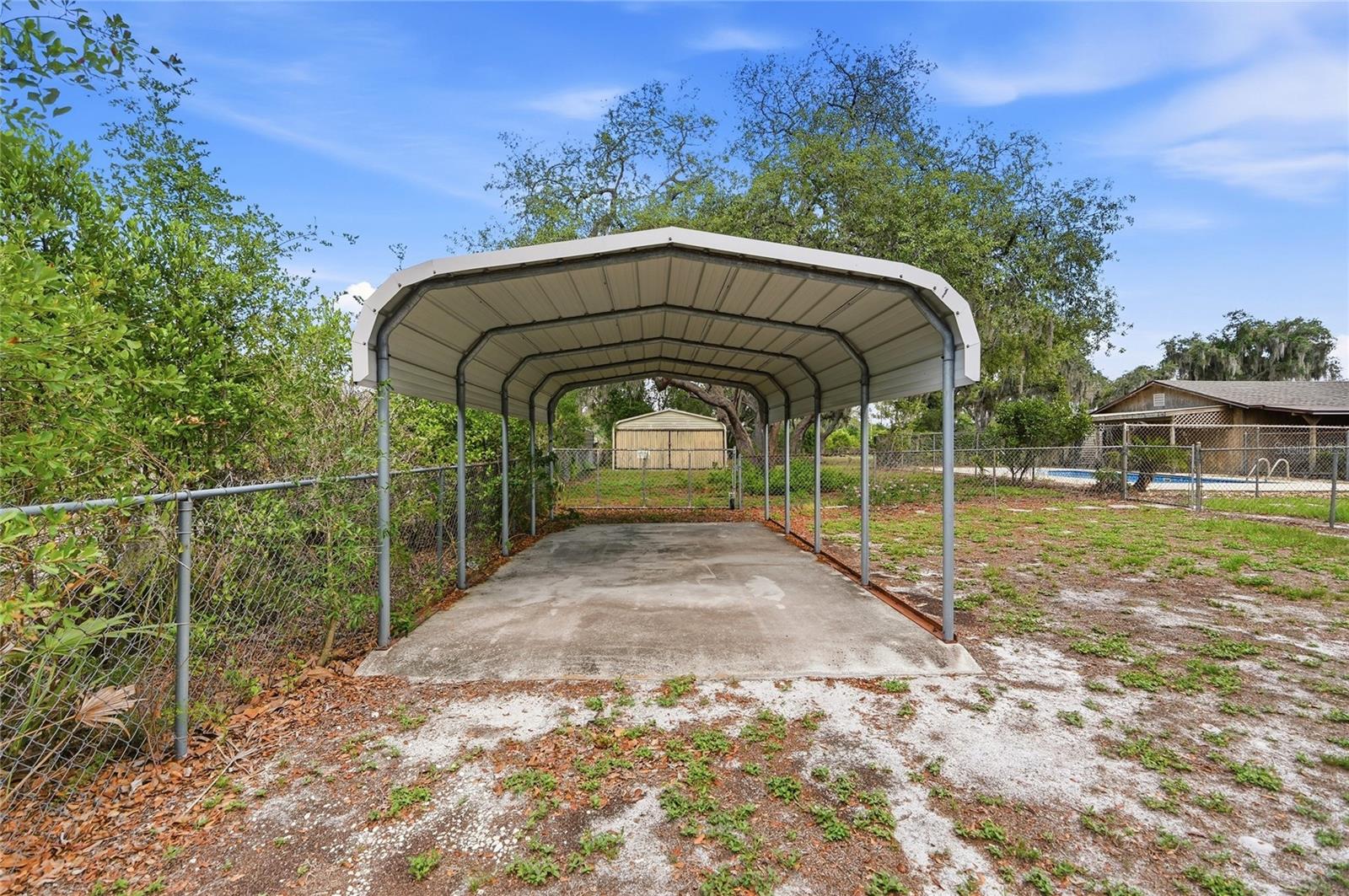 1006 ROBINSON RD