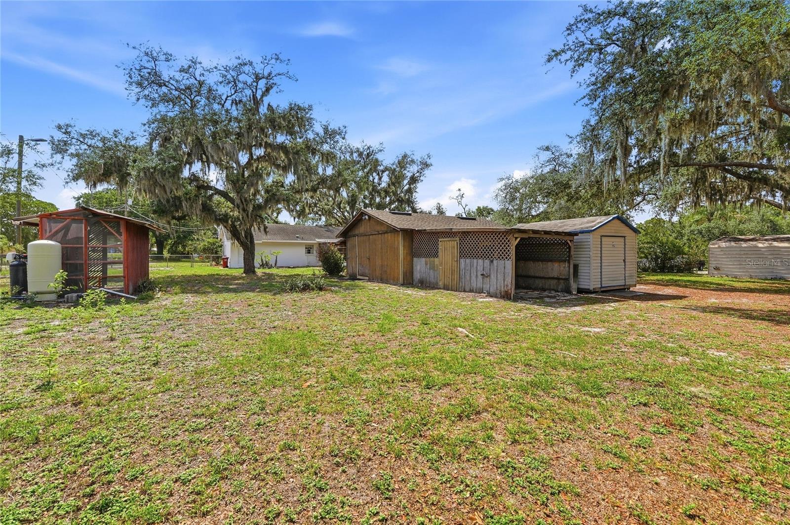 1006 ROBINSON RD