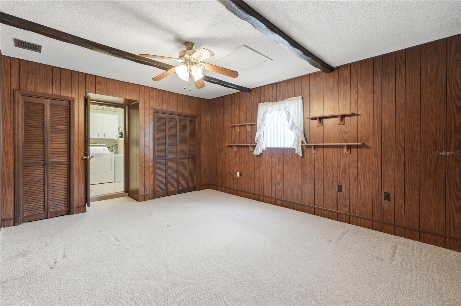 1006 ROBINSON RD