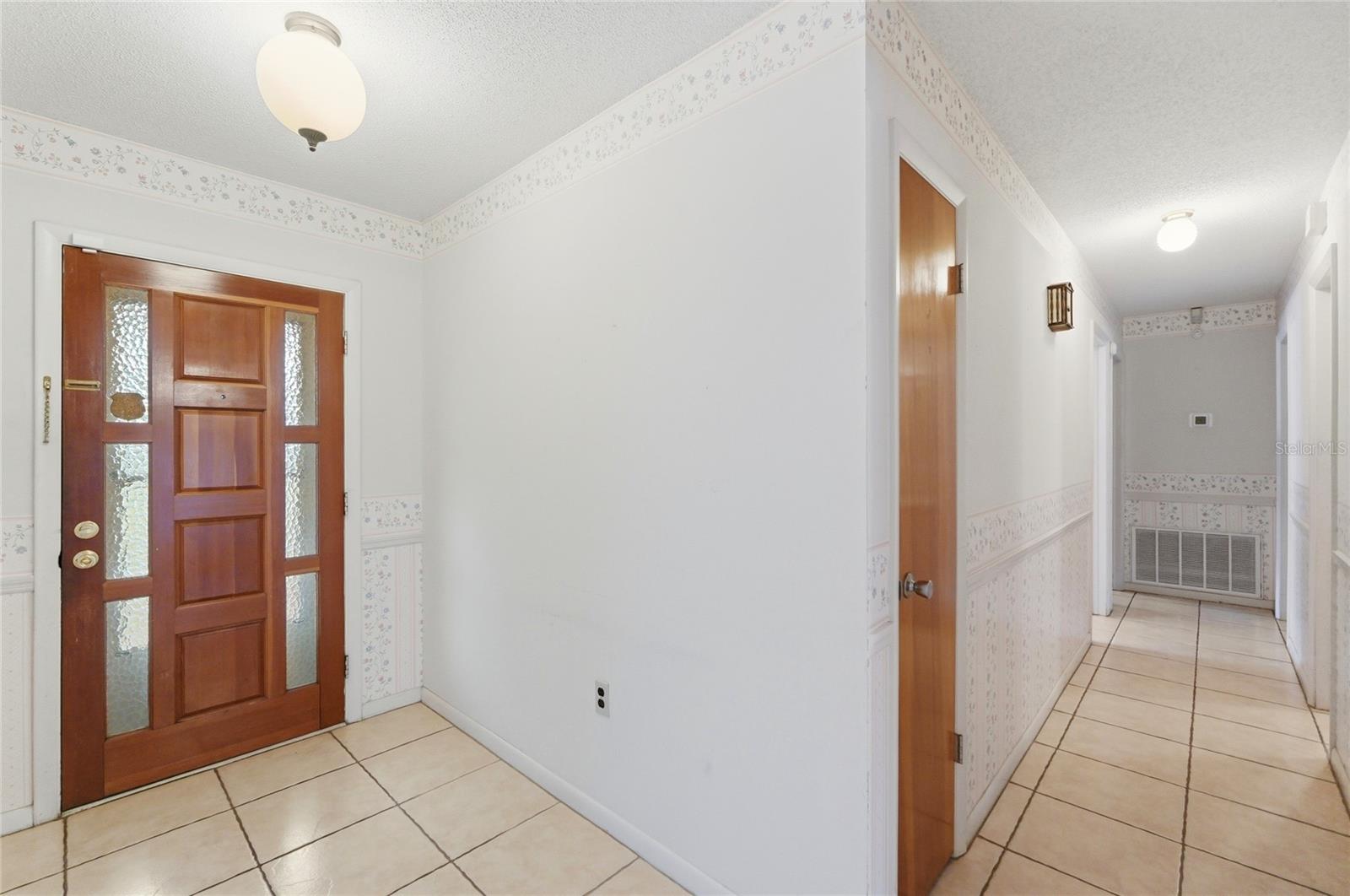 1006 ROBINSON RD