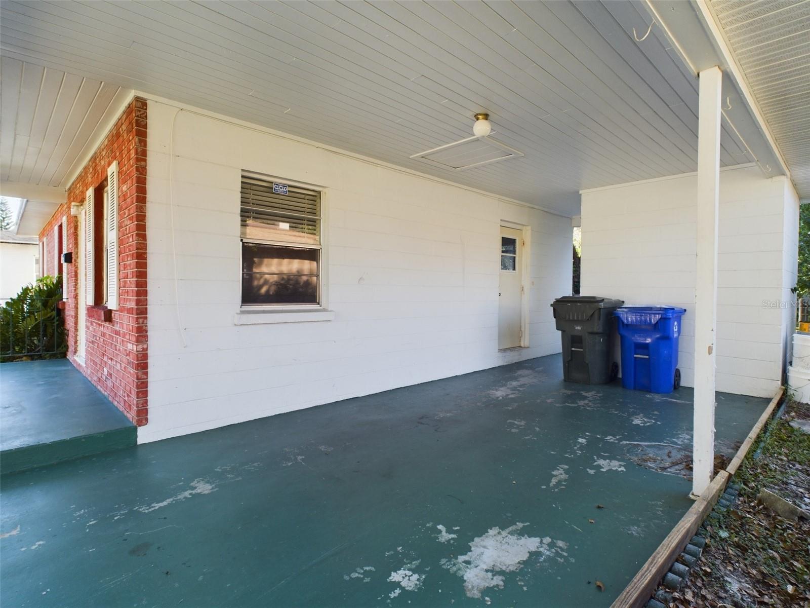 3137 HENDERSON CIR E