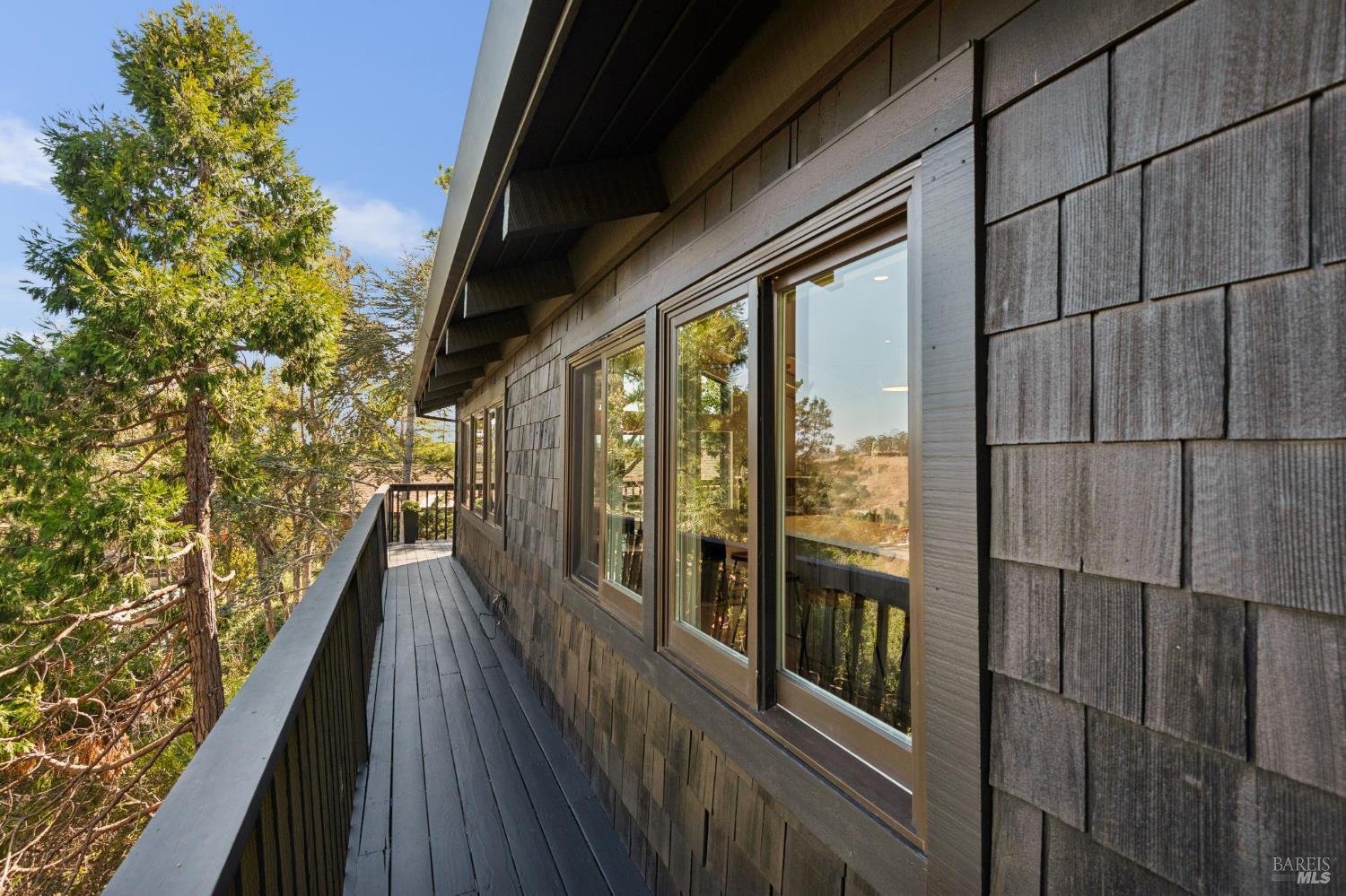 34 Tomahawk Drive