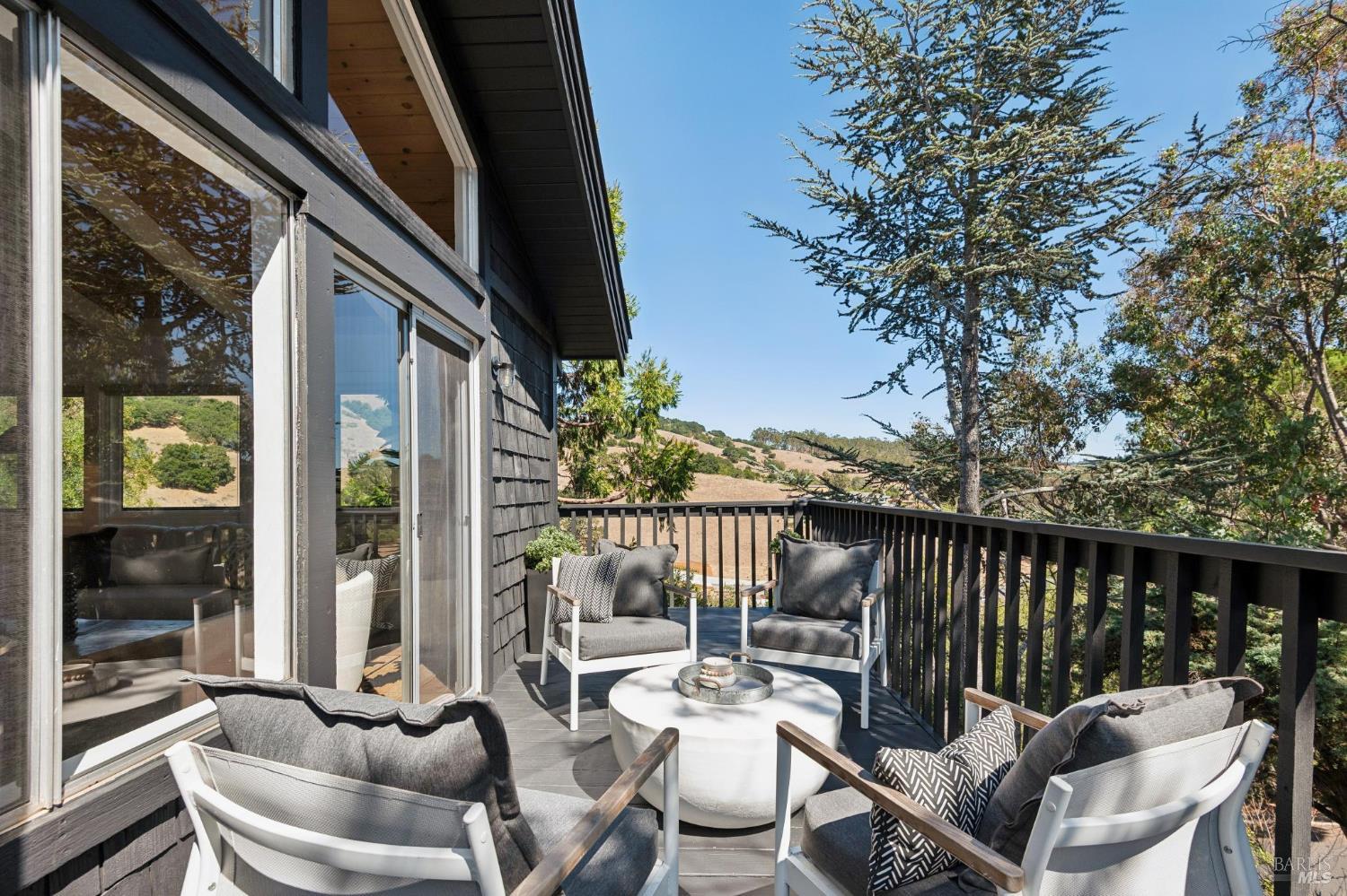 34 Tomahawk Drive
