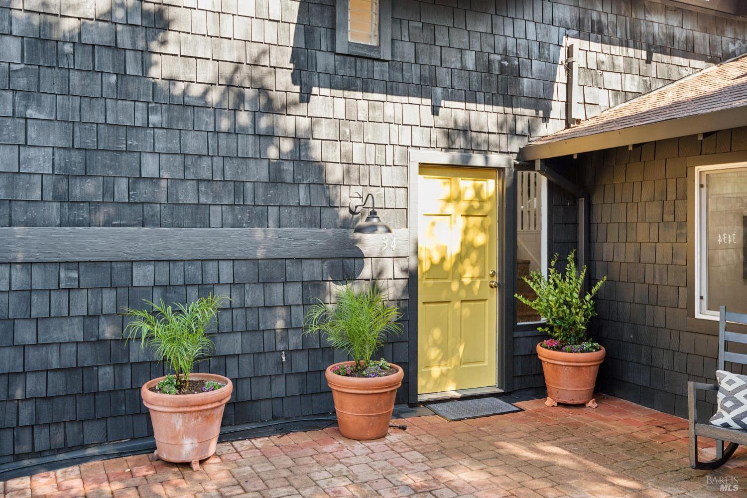 34 Tomahawk Drive