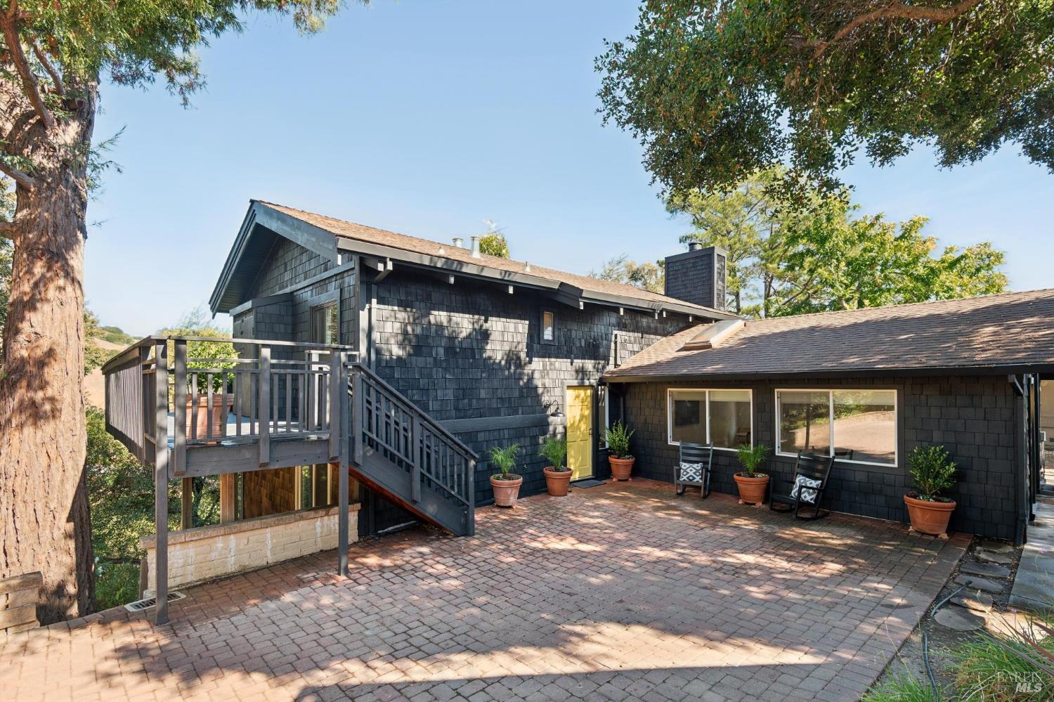 34 Tomahawk Drive