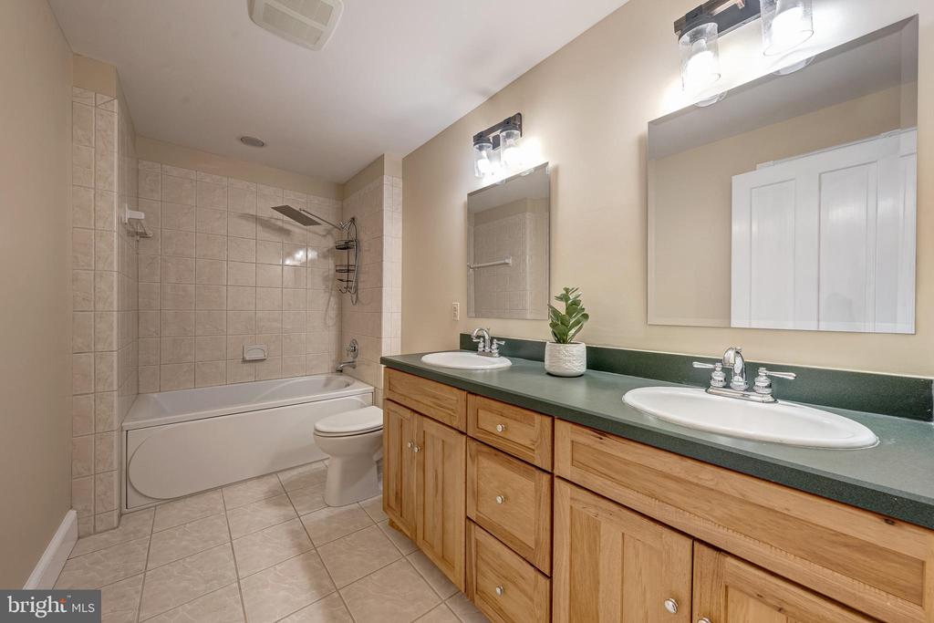11597 LEEDS CHAPEL LANE
