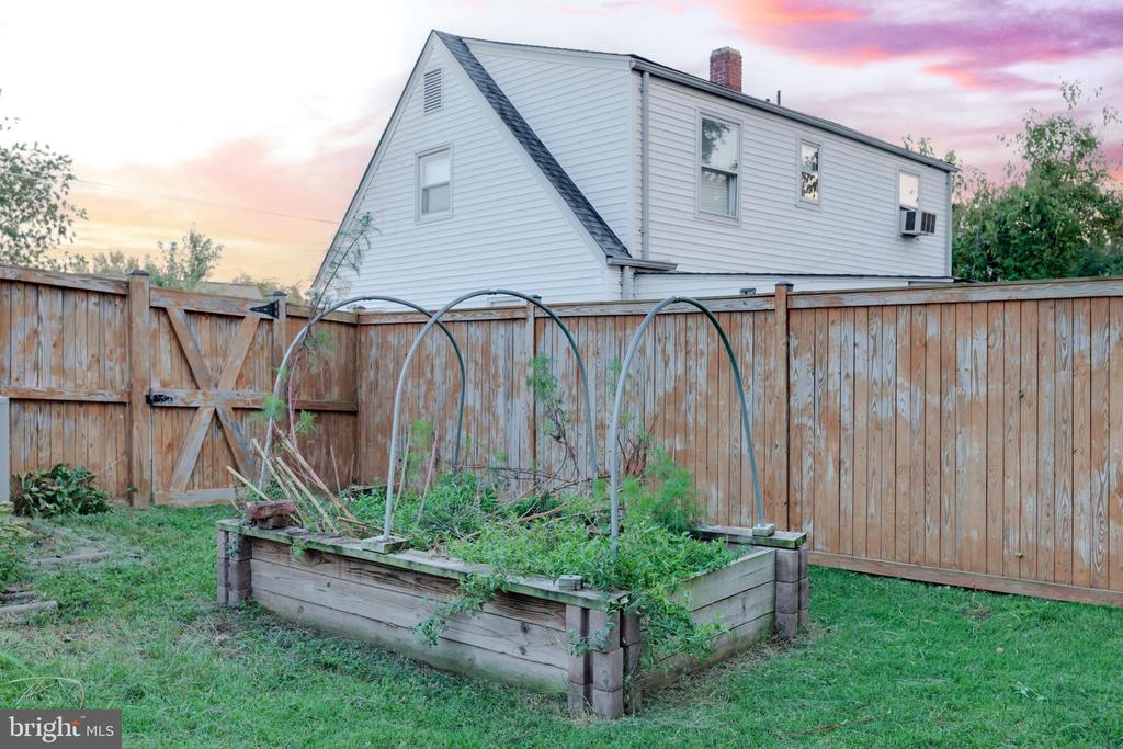 6114 BANGOR DRIVE