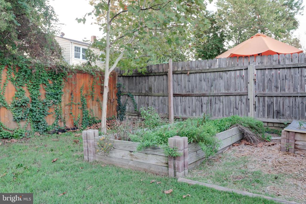 6114 BANGOR DRIVE