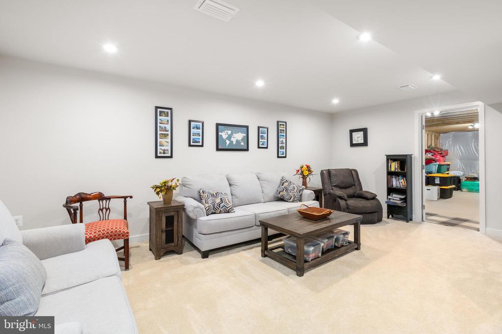 9209 EDENDERRY DRIVE