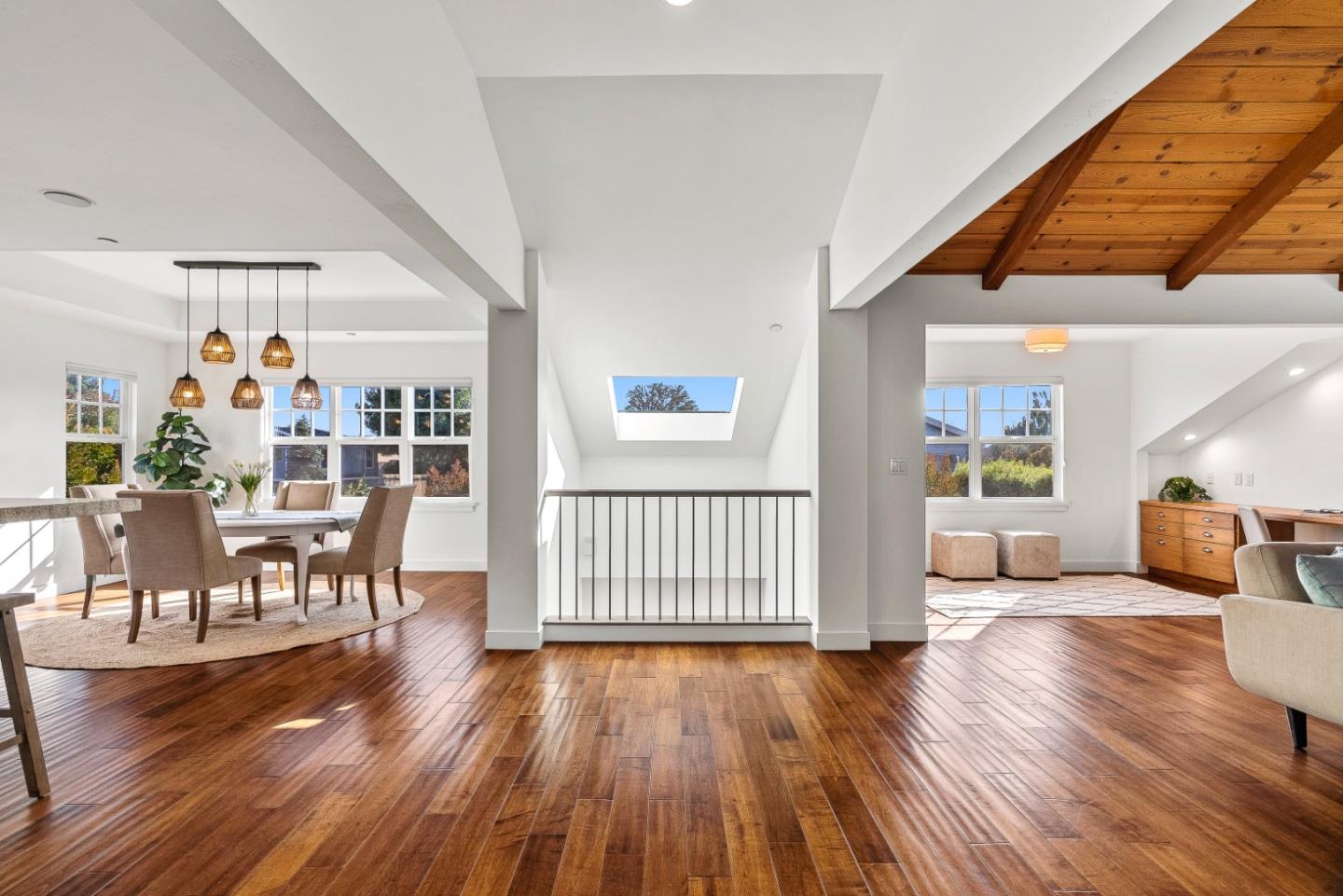 2200 Dolphin Drive
