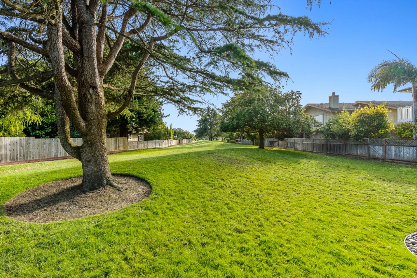 2200 Dolphin Drive