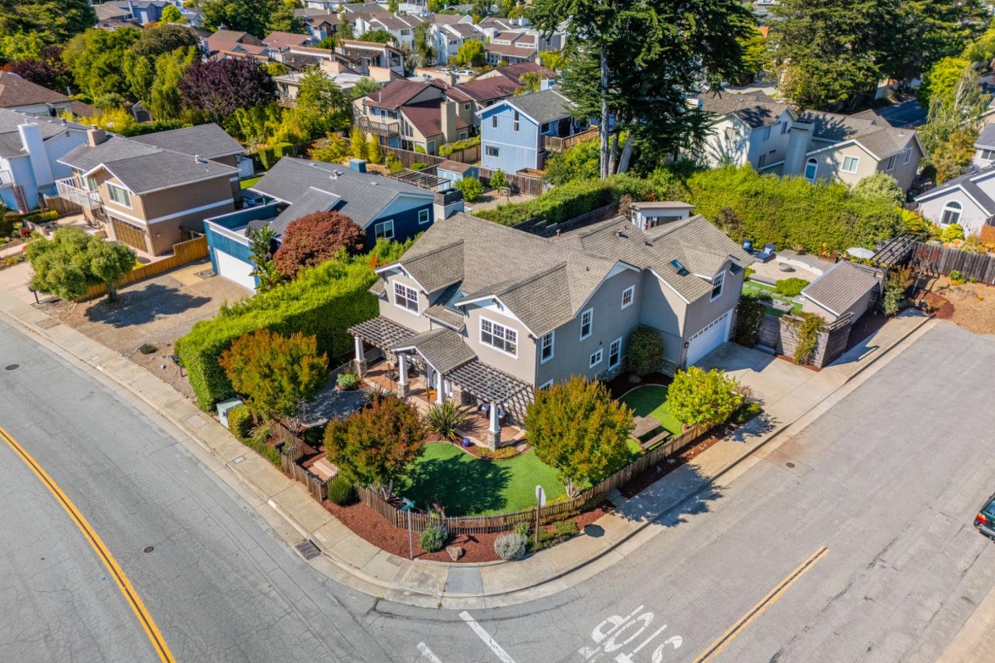 2200 Dolphin Drive