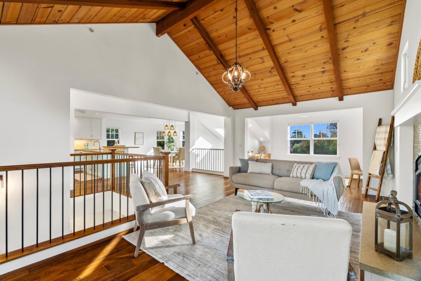 2200 Dolphin Drive