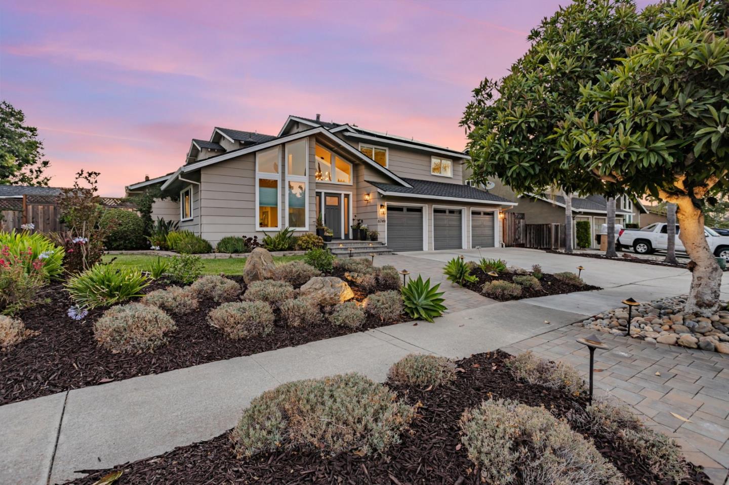6749 Elwood Road