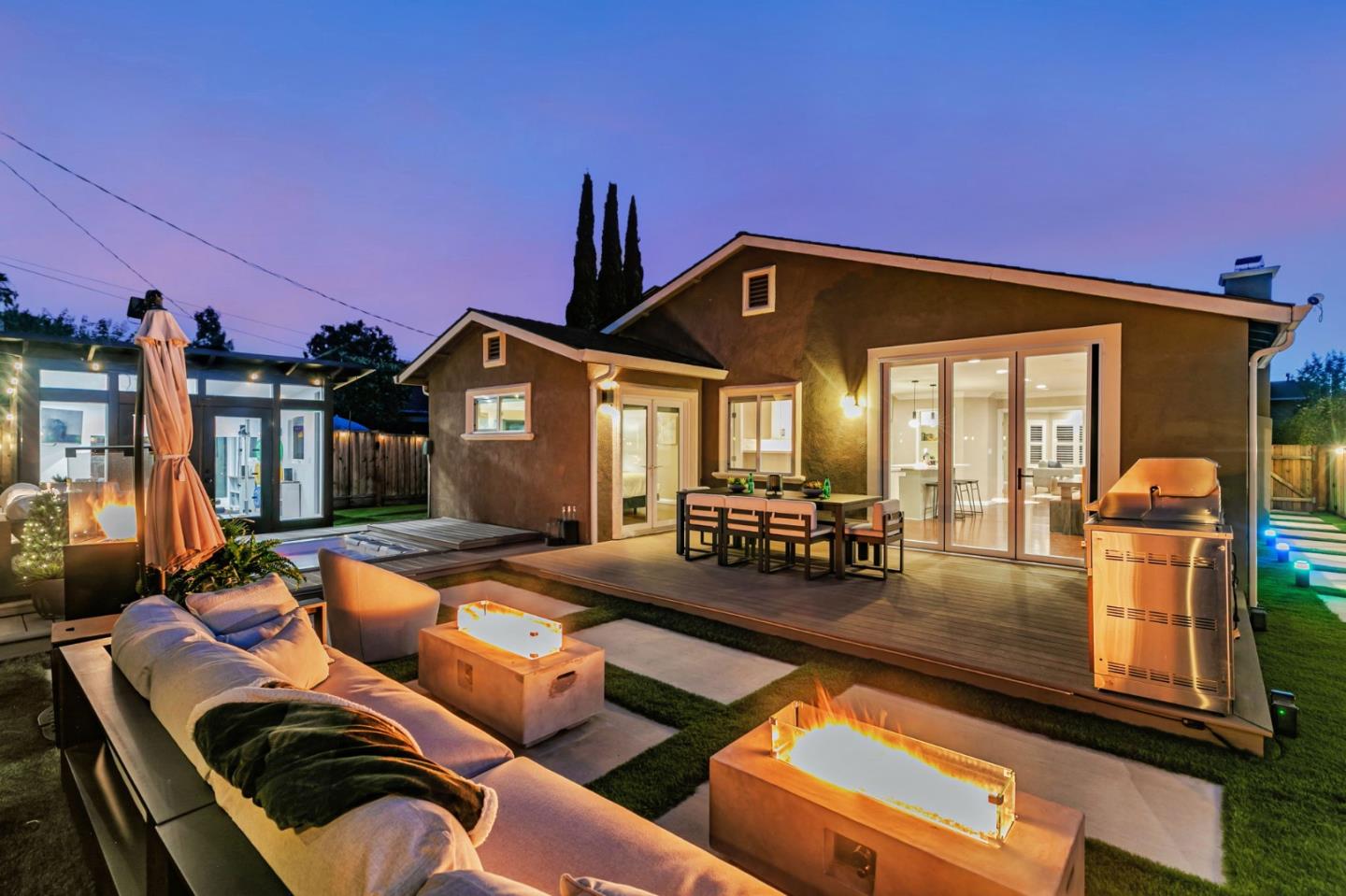 5562 Starcrest Drive
